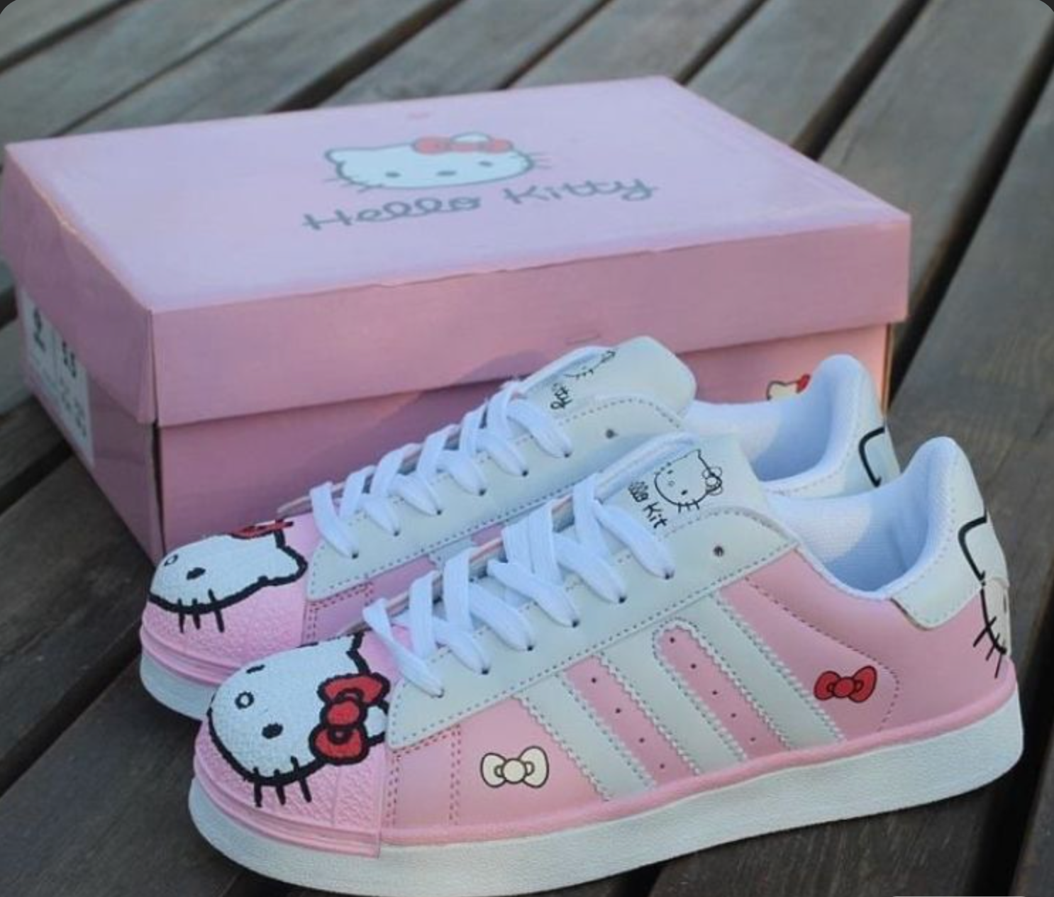Adidas x kitty
